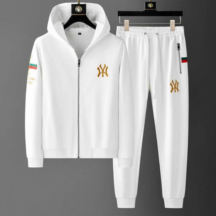 Picture of Gucci Sweater Suits _SKUGucciM-4XL25c0539995